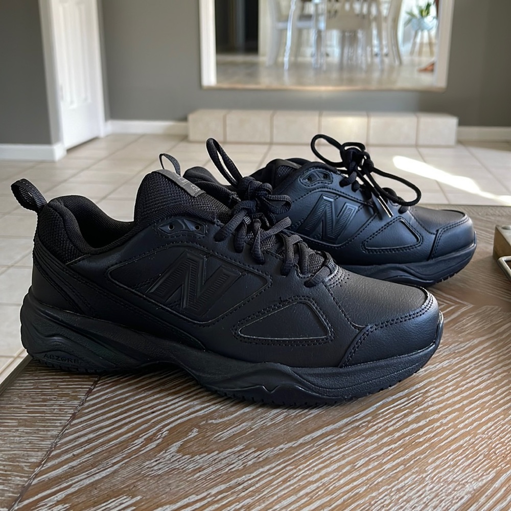 New without Tags Women’s New Balance Industrial 626 black leather shoe.
